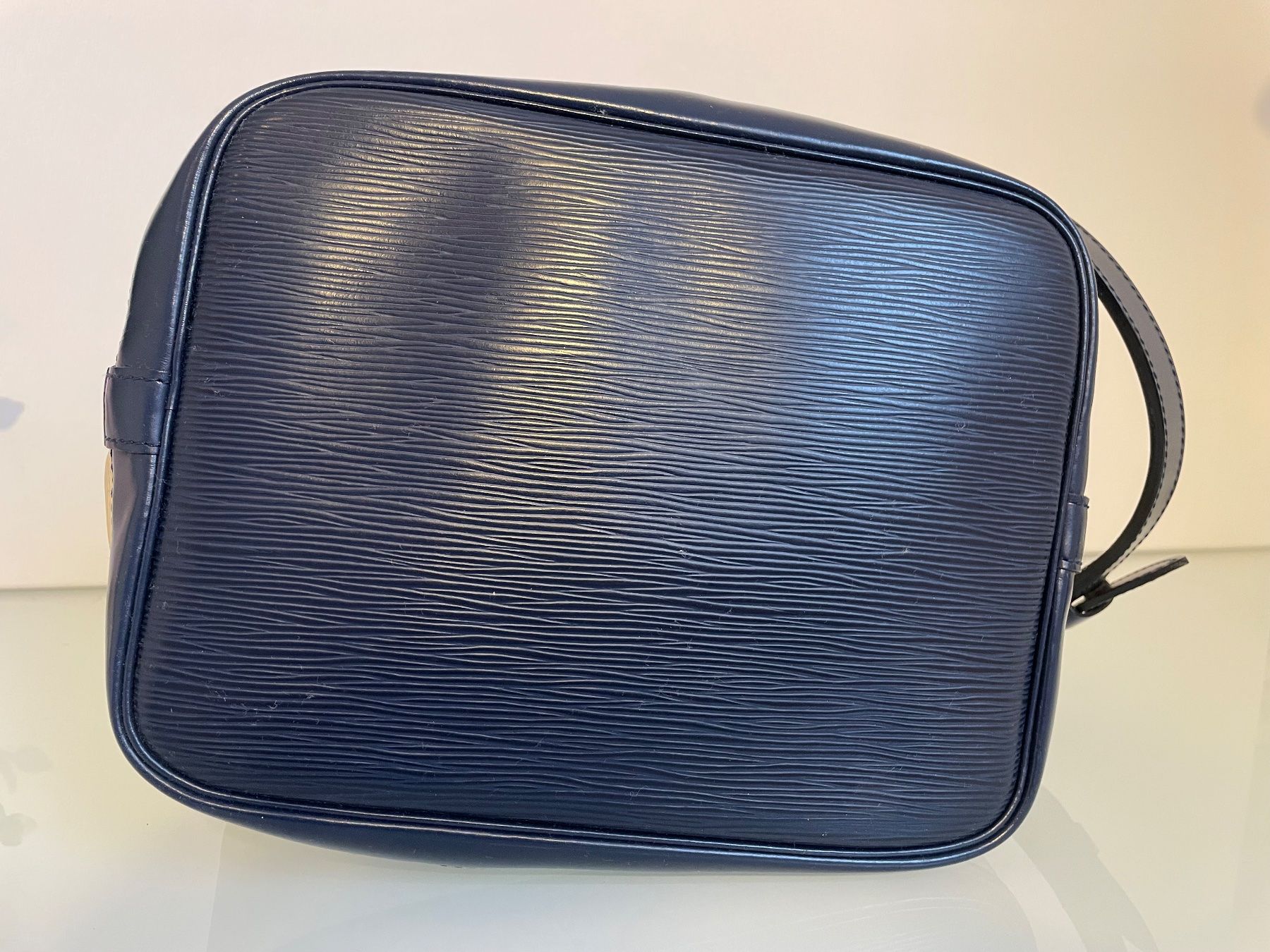 Louis Vuitton Borse da donna: -Louis Vuitton Petit Noe weiss blau – Usato da Hittnau venduto da LuxAndMore 6