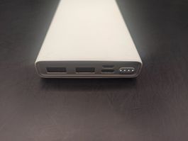 Powerbank REMAX 10000 (mAh) / Ab 1,-