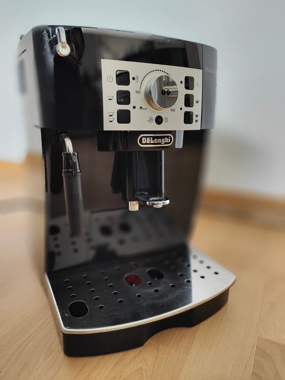 Kaffeemaschine DeLonghi Magnifica S | Kaufen auf Ricardo