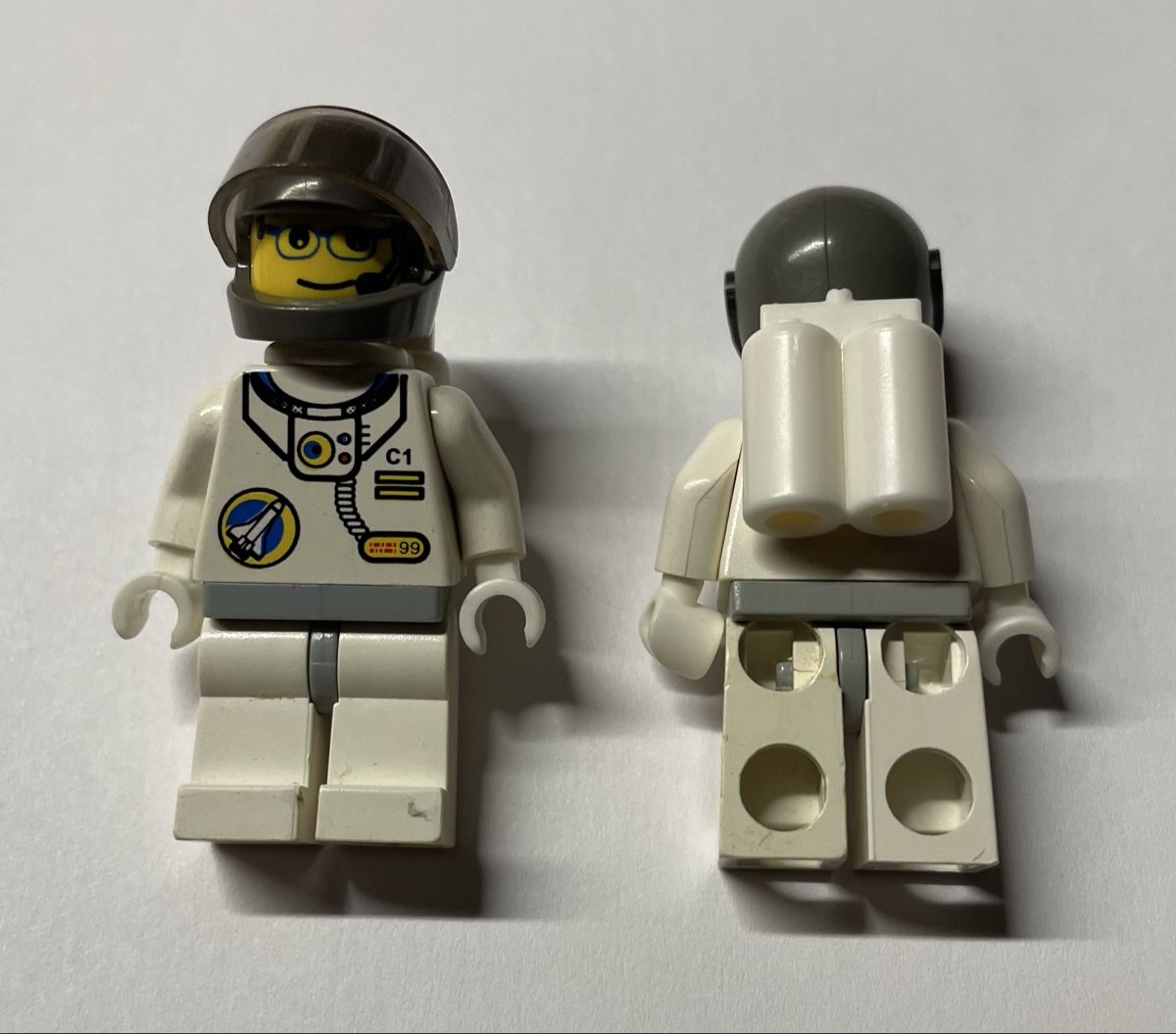 Lego Spielzeuge: 2 Stück Lego Figuren Space  Astronaut . – Gebraucht aus Rheinfelden von zim_2hqc 1