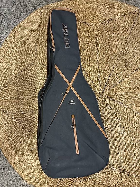 Musikinstrumente: Gitarre + Tasche – Gebraucht aus Winterthur von jen_6bzw