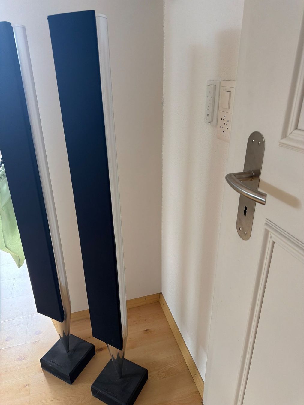 Bang & Olufsen Haut-parleurs: Bang & Olufsen BeoLab 8000 – D'occasion à Grenchen par fondue73 2