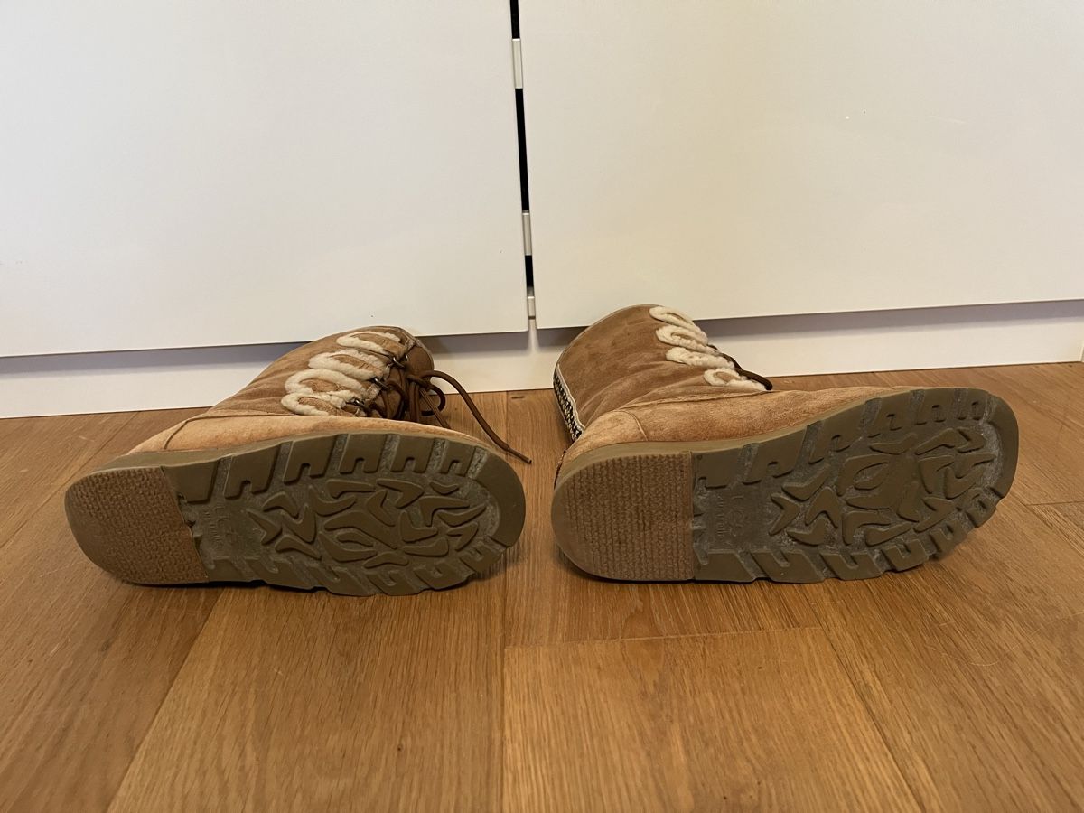 Ugg Scarpe da donna: Bottes UGG W Rommy – Usato da St. Prex venduto da Nikolletta 4