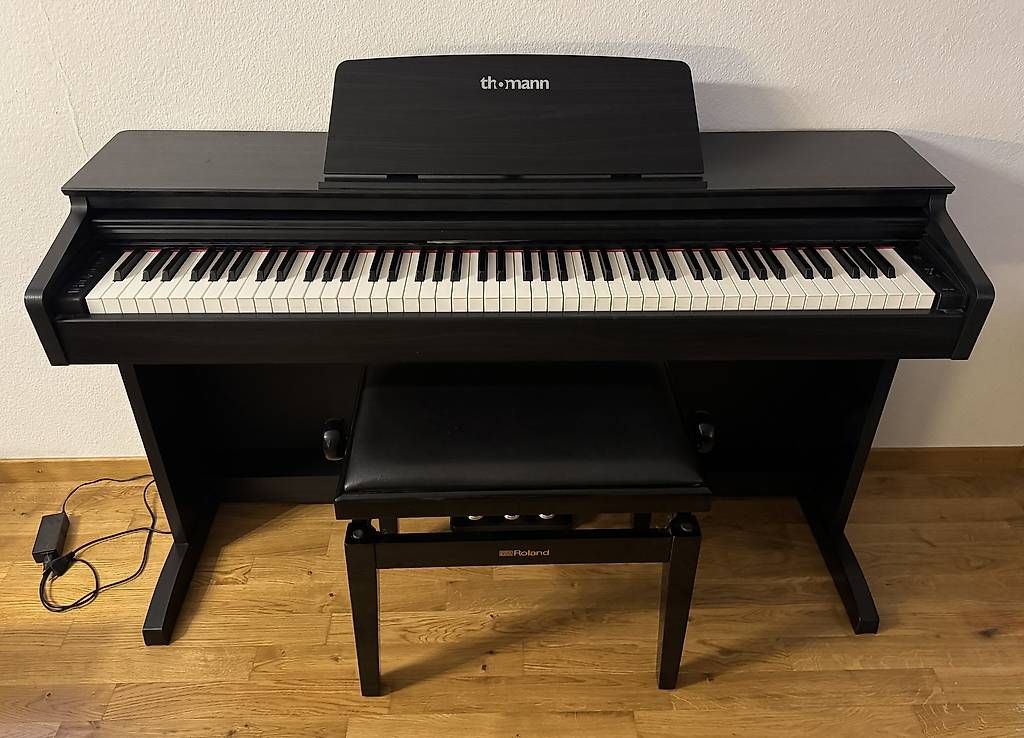 Thomann Instruments de musique: E-Piano – D'occasion à Luzern par Lyn_xrq9