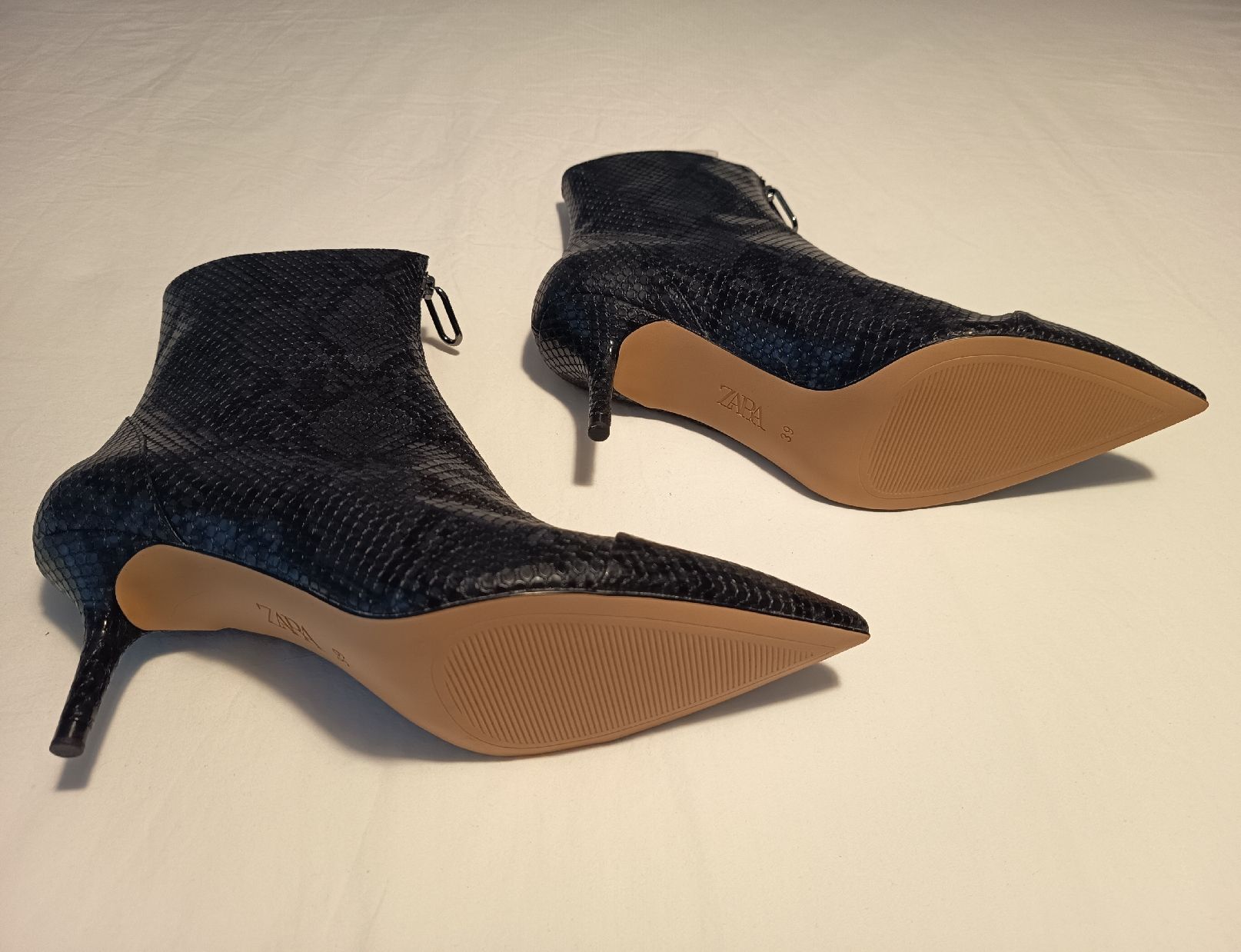 Zara Damenschuhe: Zara Ankle Boots – Neu (gemäss Beschreibung) aus Basel von beg_6v7r 3