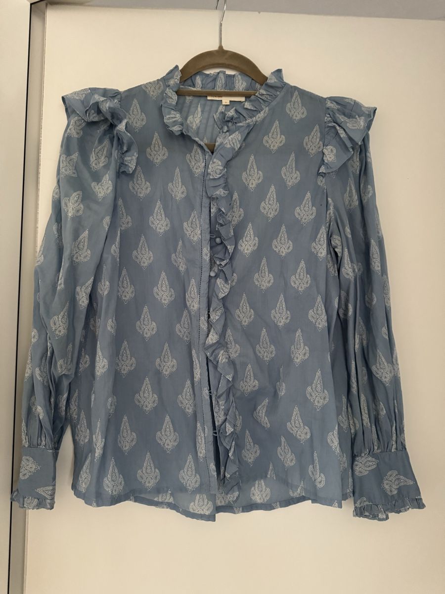 Maje Blusen: Maje Bluse Gr. 36 Hellblau – Gebraucht aus Kilchberg ZH von MaM82