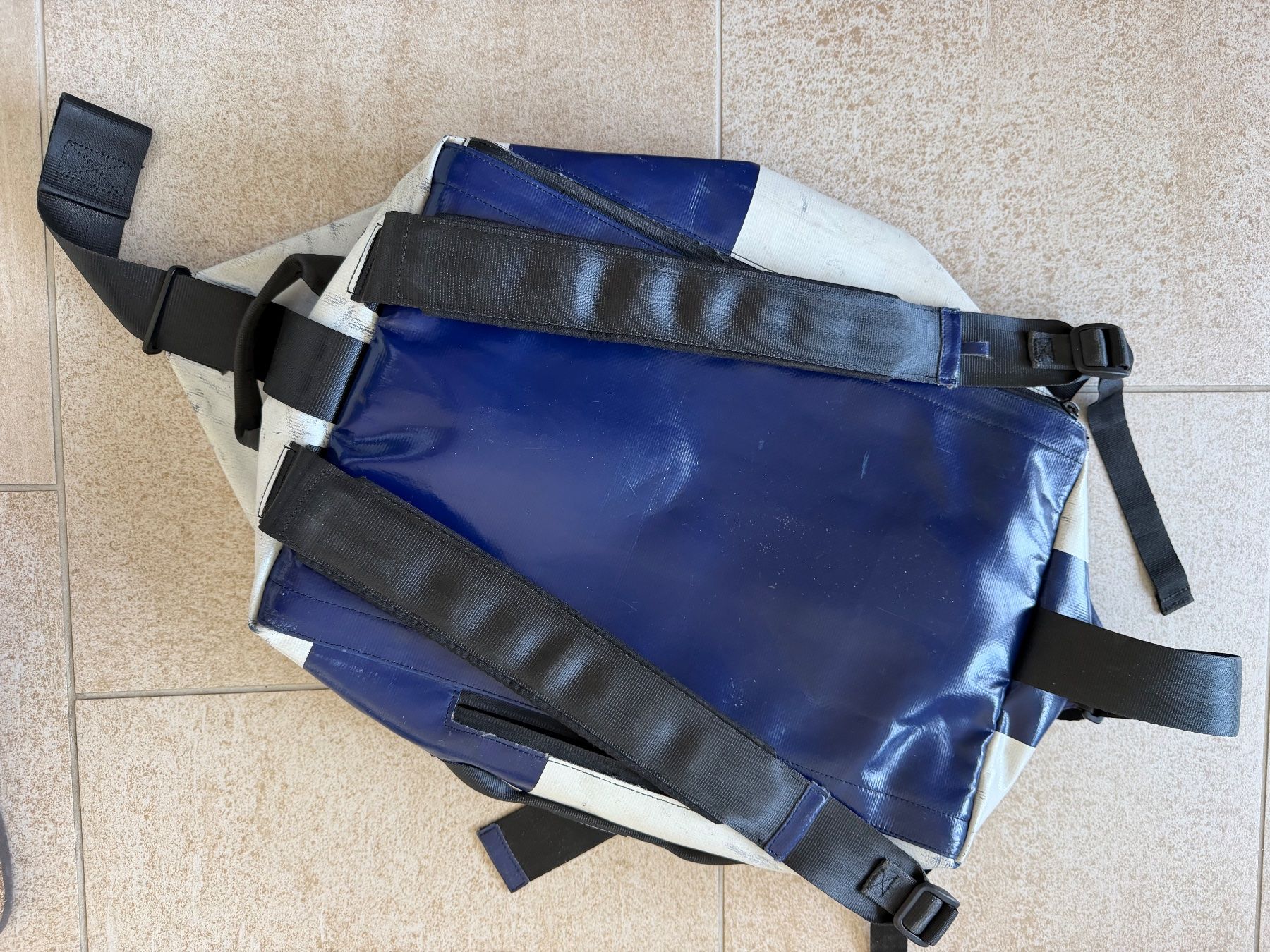 Freitag Zaini: Freitag SKIPPER Rucksack Blau/Weiss – Usato da Neftenbach venduto da SergeF0102 2