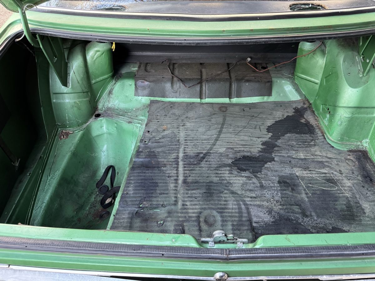 Opel Autos: Opel Commodore B – Defekt aus Bättwil von  7