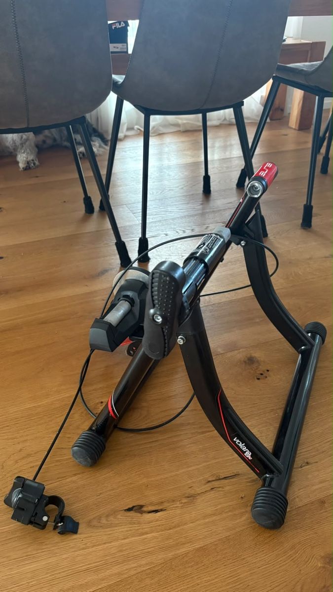 Vélos d'appartement: Elite Mag Speed Rollentrainer – D'occasion à Beringen par L.1995 2