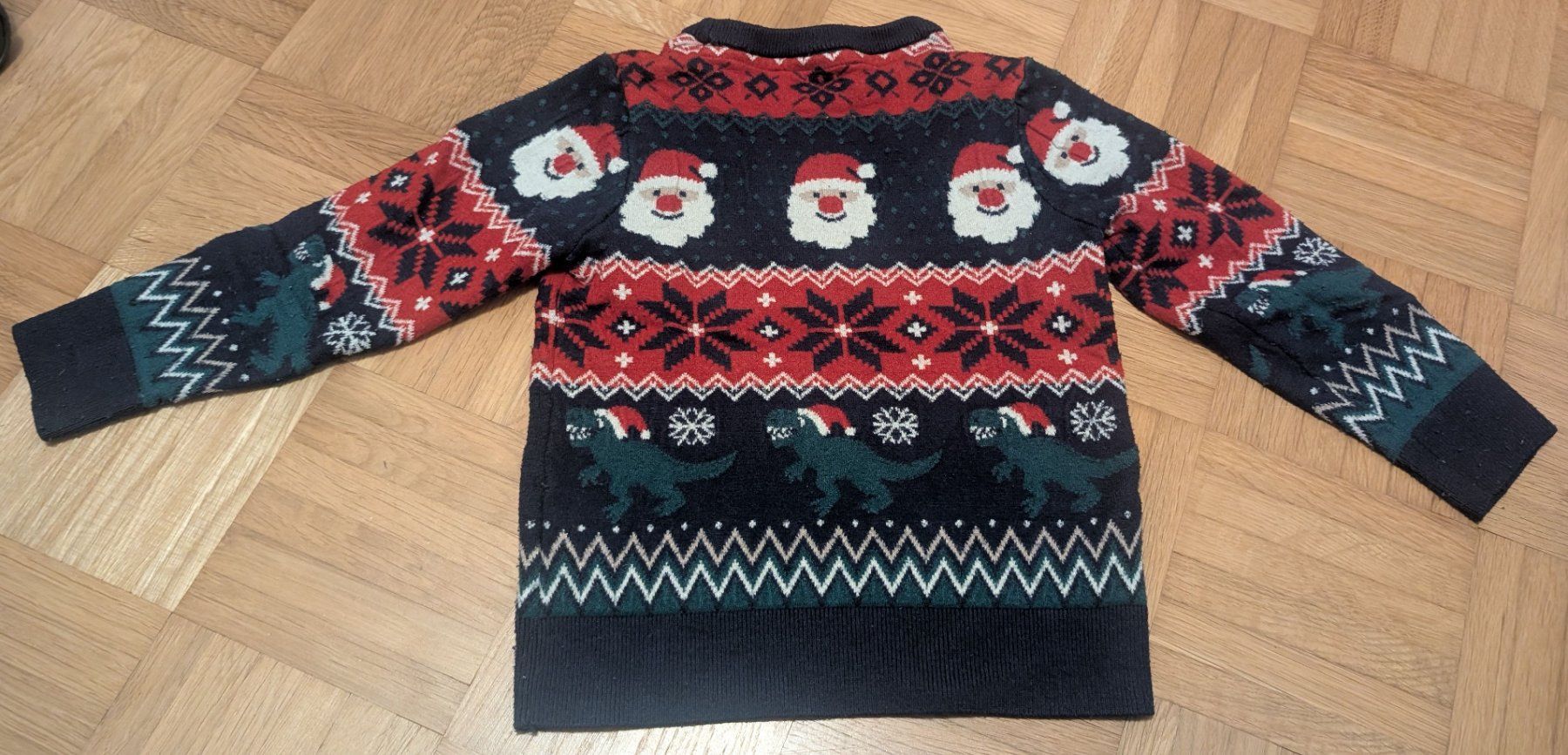 C&A Pullover & Sweatshirts: Weihnachts-Pullover mit Dinos C&A Gr. 104 – Gebraucht aus Guntalingen von Beni_001 1