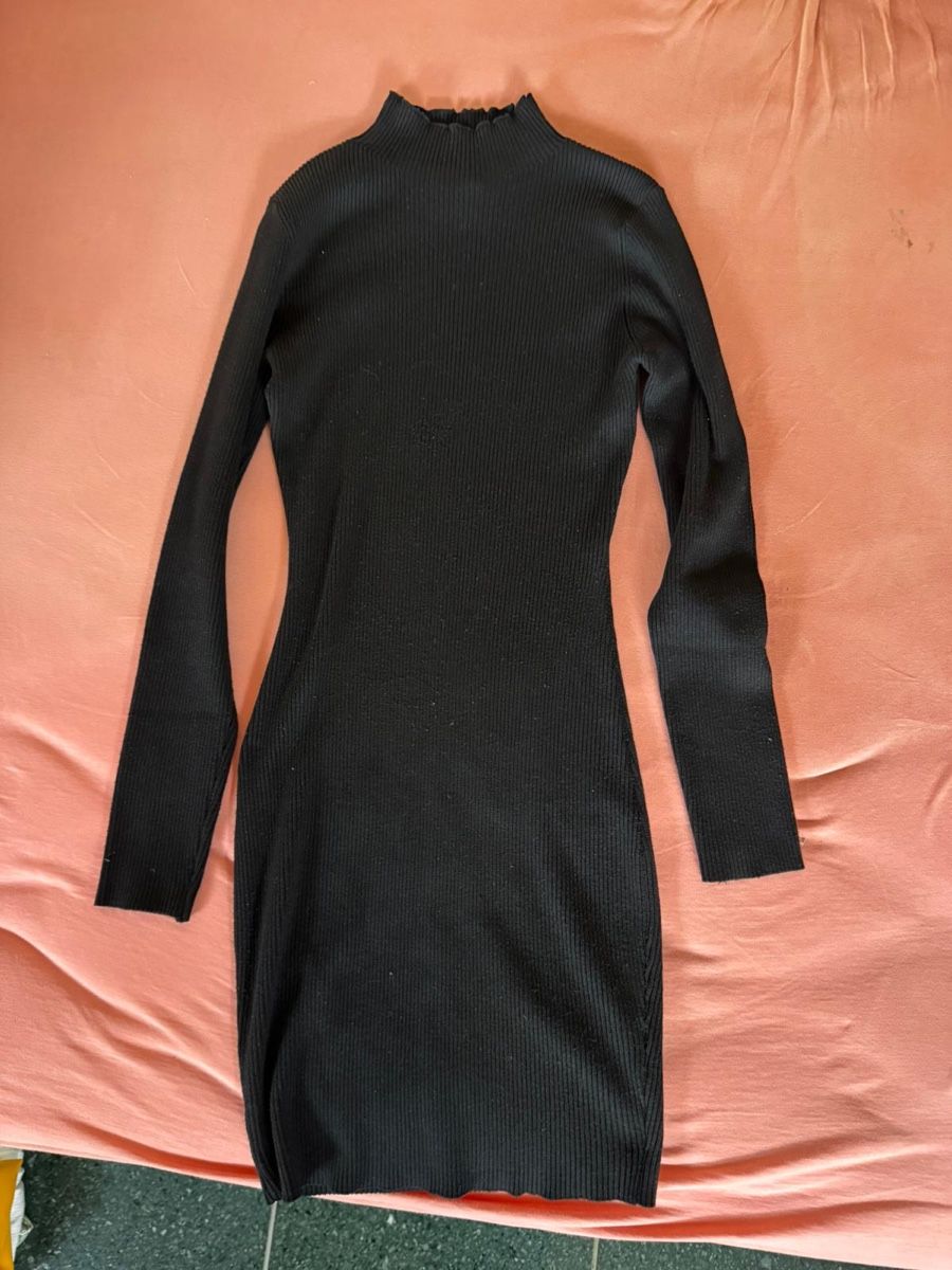 Vestiti: Kleid schwarz – Usato da Oftringen venduto da mar_7f8c