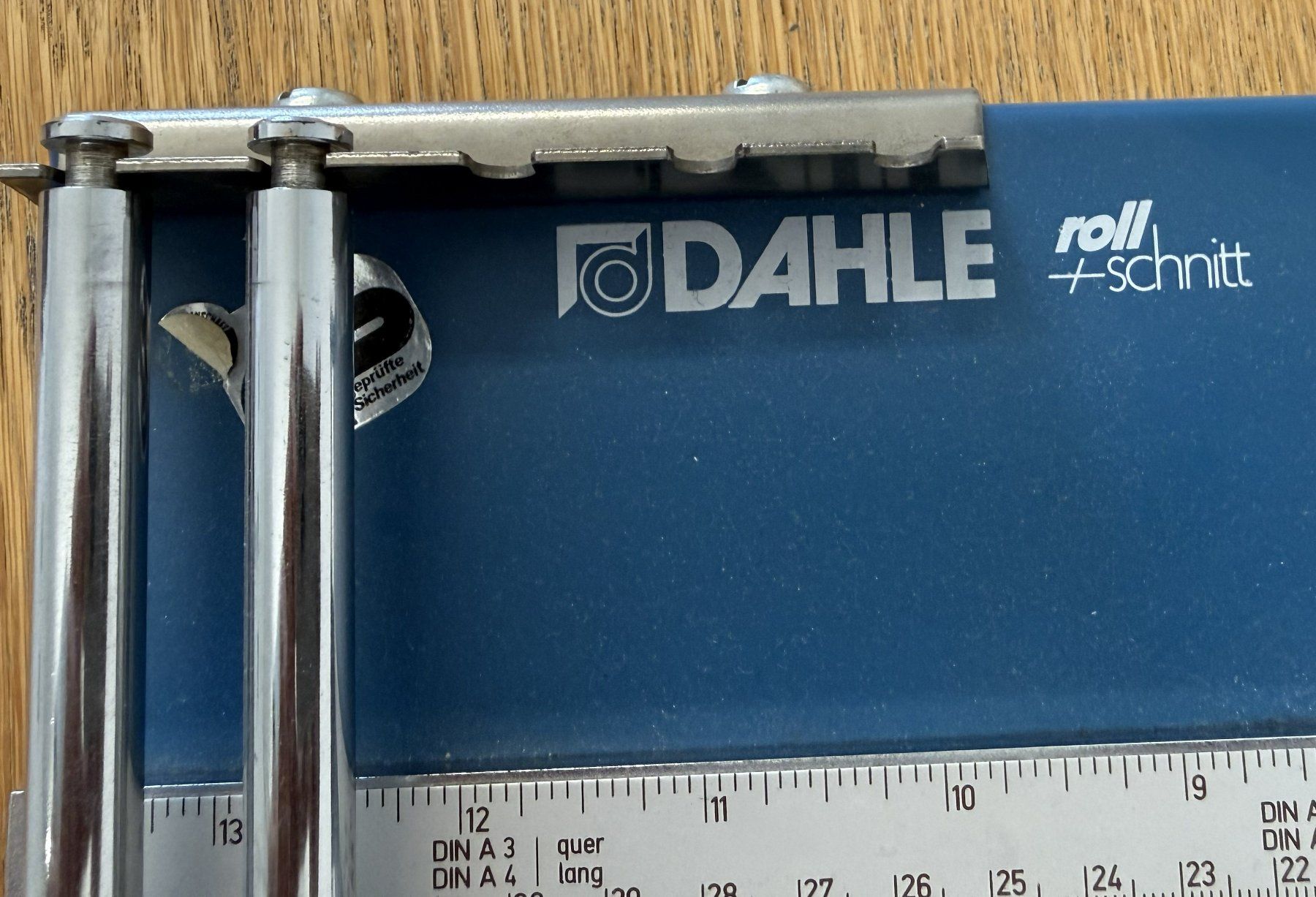 Alle Maschinen: Dahle Papier-Rollenschneidgerät A3 – Gebraucht aus Dietikon von dari1961 3