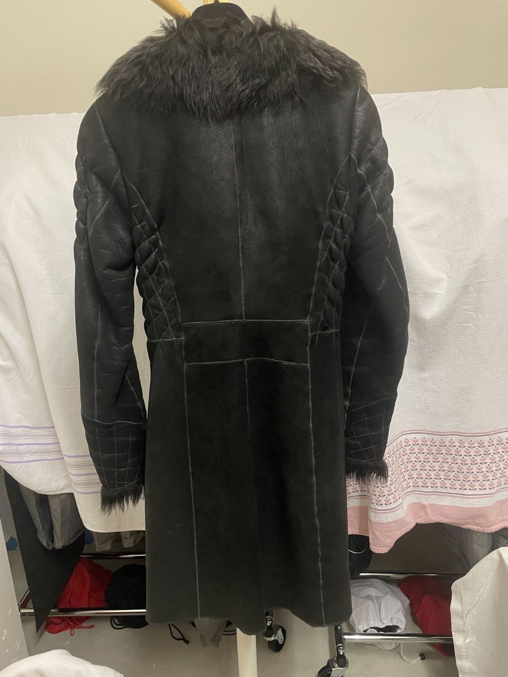Manteaux: Ventcouvert Paris Lammfell Winter Mantel Shearling – D'occasion à Zürich par nao_6f5t 1
