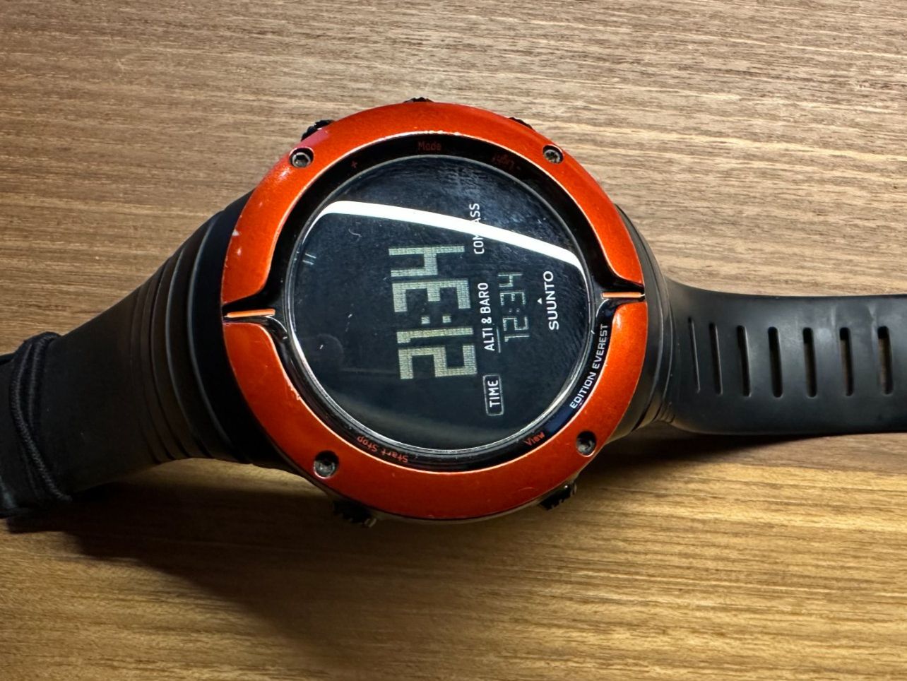 Suunto Smartwatch: Suunto Core Extreme Edition Everest – Usato da Biel-Bienne venduto da Zimpu 1