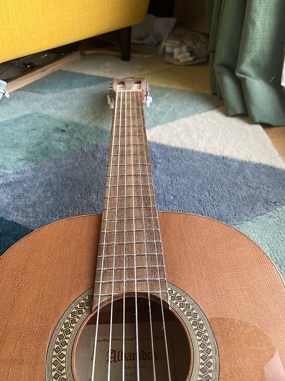 Strumenti musicali: Guitare acoustique Alhambra  – Usato da Morges venduto da aur_b9rz 3