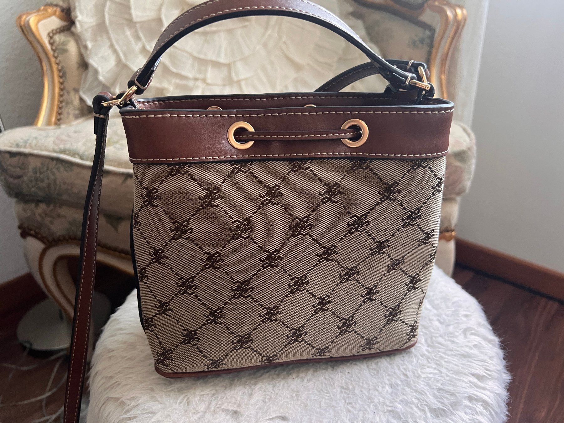 Mango Sacs femmes: Crossbody Tasche – Neuf (Voir description) à Adligenswil par Fabim2006 1