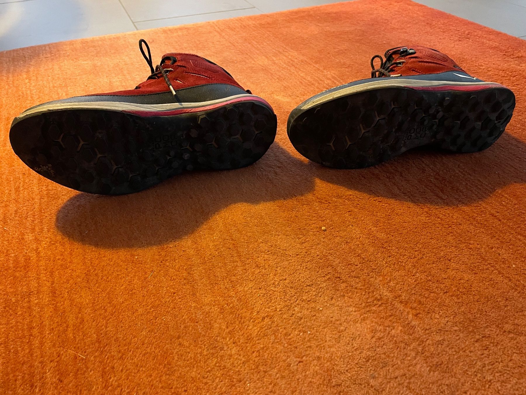 Salewa Scarpe per ragazzi: Neuwertige Salewa Wanderschuhe 37 – Usato da Landquart venduto da sar_tjn8 1