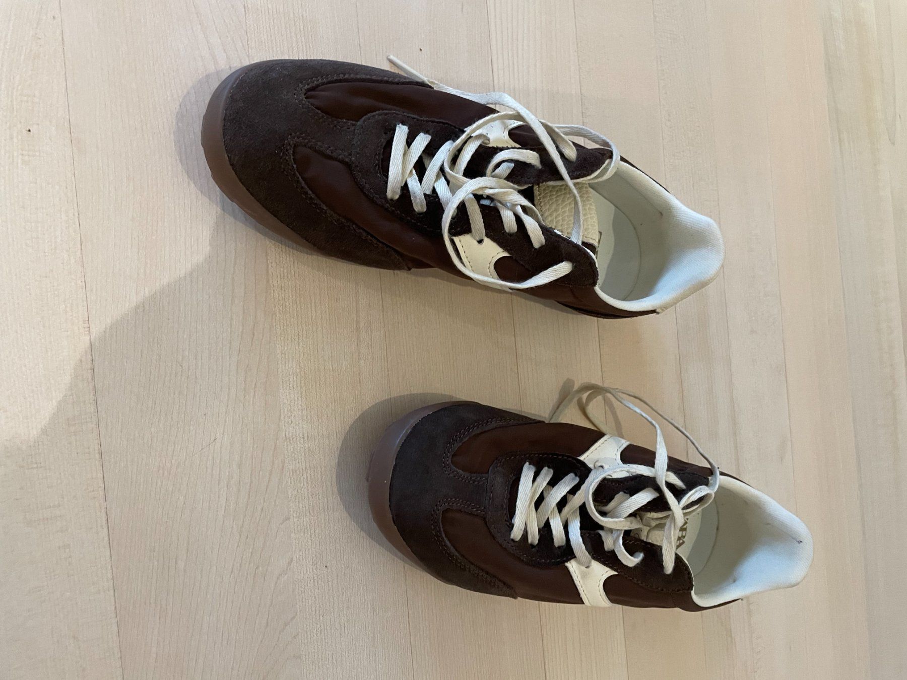 Zara Scarpe da donna: Topmodische Sneaker, Grösse 37 – Nuovo (secondo la descrizione) da Weiningen ZH venduto da mad_t6dx 4