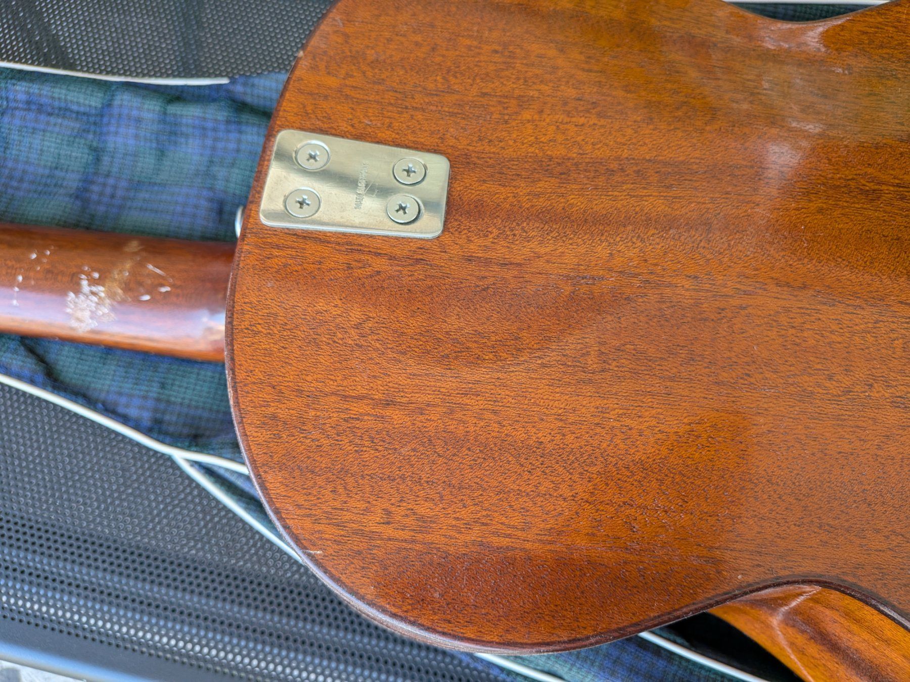 Framus Strumenti musicali: Gitarre Framus mit Etui – Usato da Emmen venduto da Brockofsky 7