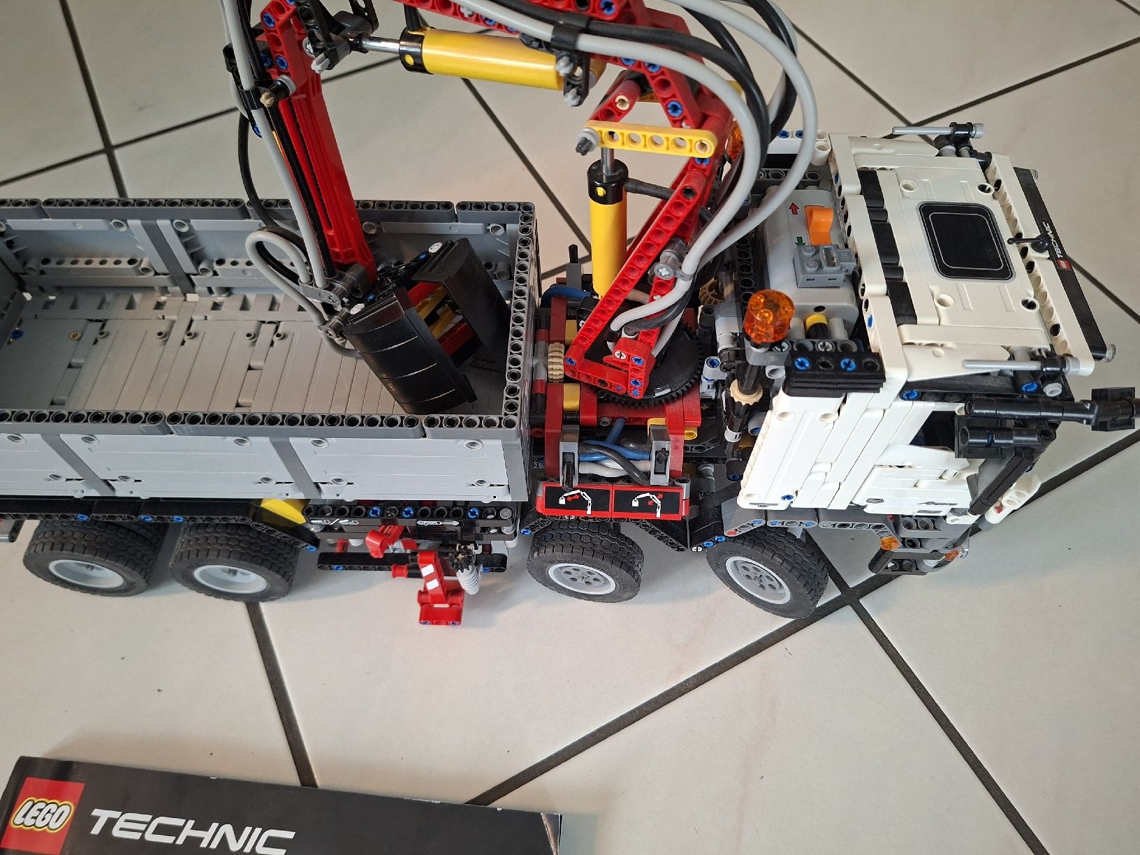Lego Jouets: Lego Technik 42043 Merceders-Benz Arocs – D'occasion à Schattdorf par mamo1952 3