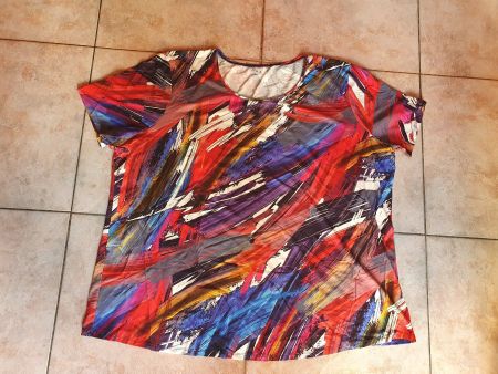 T-Shirt (rot-schwarz-blau) in Übergrösse Gr. 58