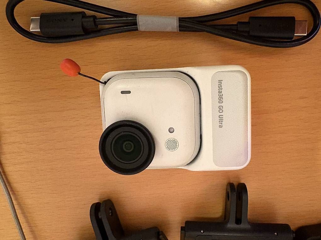 Camcorder: Insta360 GO Ultra 4K con accessori  – Gebraucht aus Pregassona von and_hfd8 3