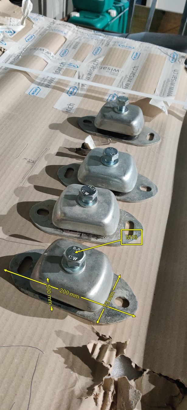 Racks & Ständer: Netzwerkgehäuse, Netzwerkschrank, Neu – Neu und originalverpackt aus Erstfeld von Bini-CH 2