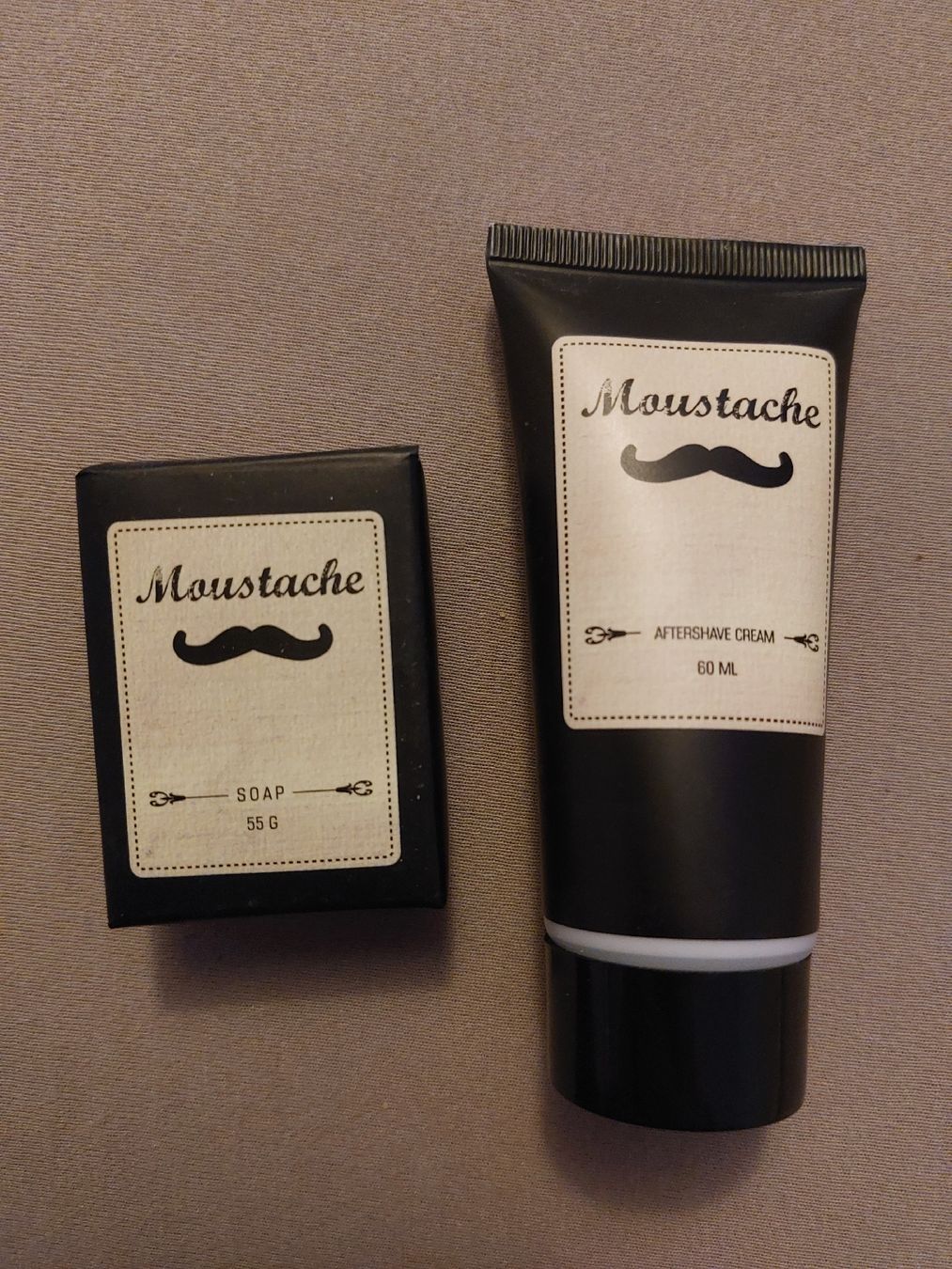 Cura del viso: moustache Aftershave Creme und Bardseife – Nuovo (secondo la descrizione) da Gwatt (Thun) venduto da B.D.999
