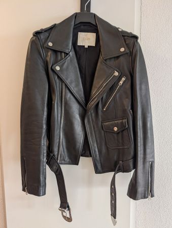 Schwarze Lederjacke von Maje, Grösse 36