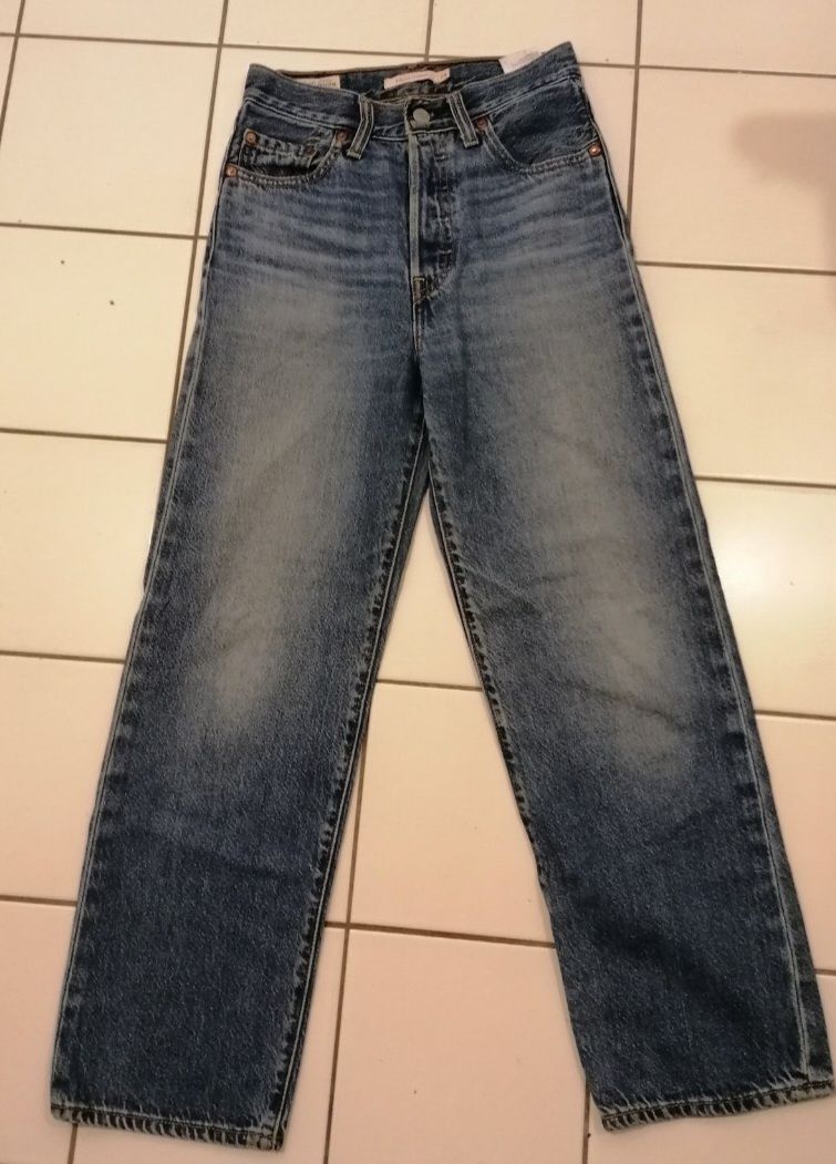 Levi's Jeans: Jeans Levi's W24 L27 – D'occasion à Ste-Croix par Sporchet 4