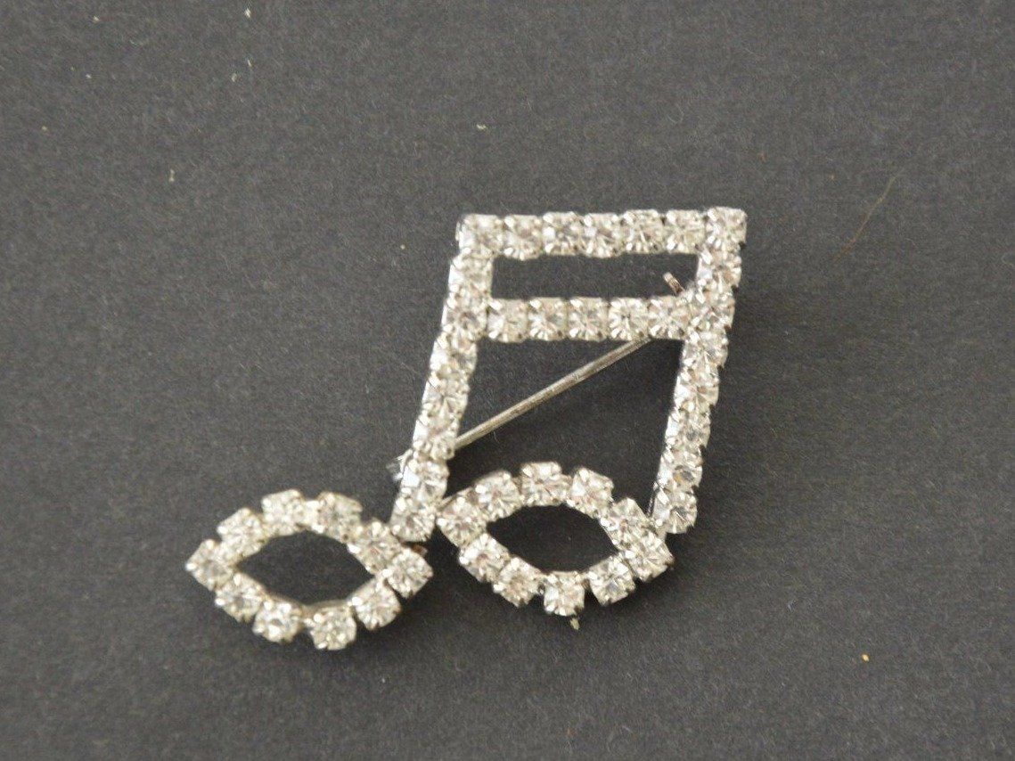 Broschen & Nadeln: Strass Brosche Note Silber – Neu (gemäss Beschreibung) aus Luzern von Jarunka44 1