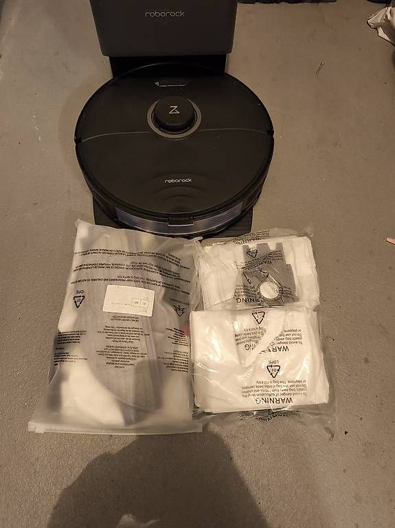 Aspirapolveri & Accessori: Roborock S8+ mit viel Zubehör  – Usato da Tuggen venduto da kon_xtg7 1