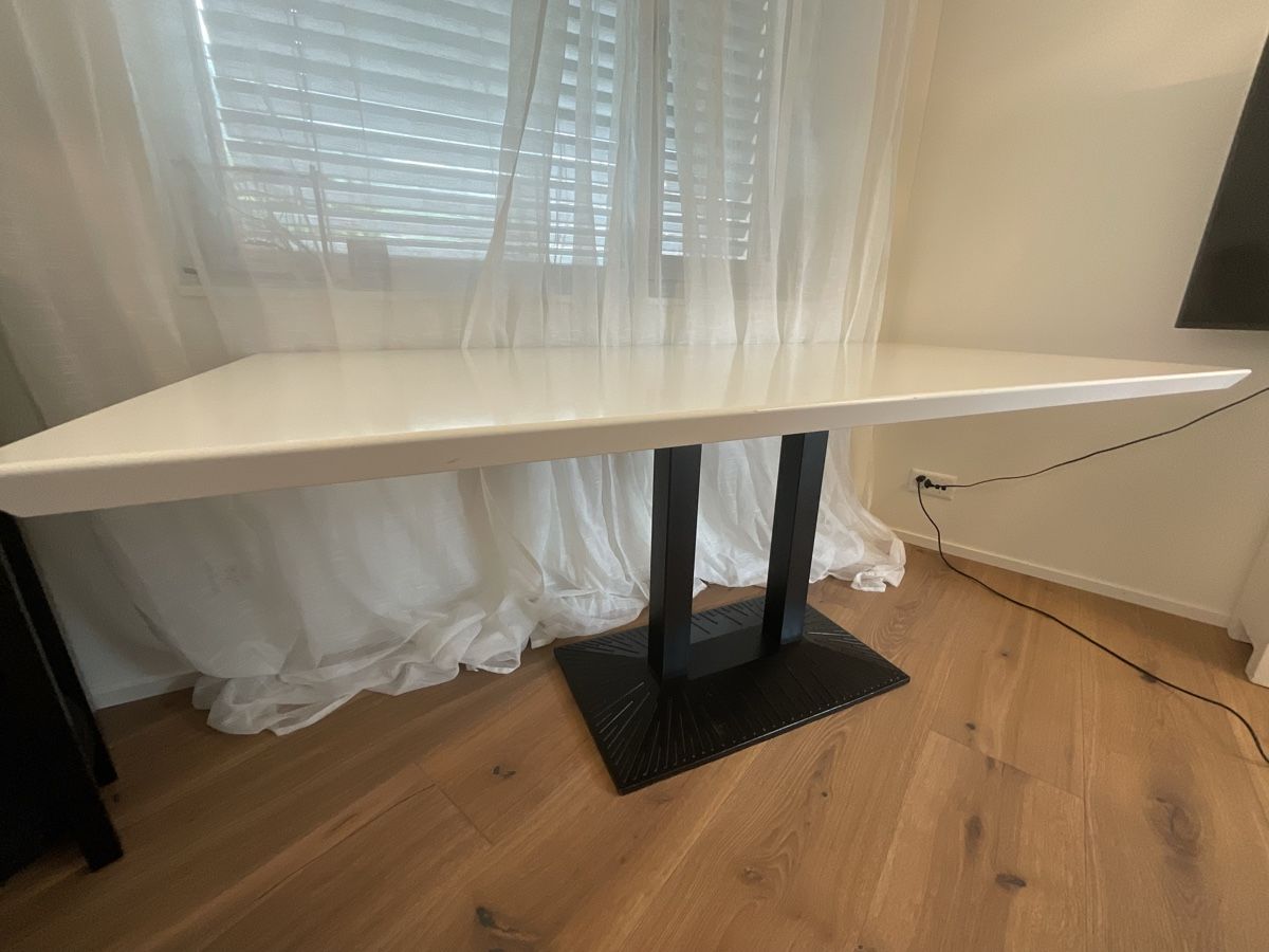 Tische: Esstisch – Gebraucht aus Weggis von guidohess