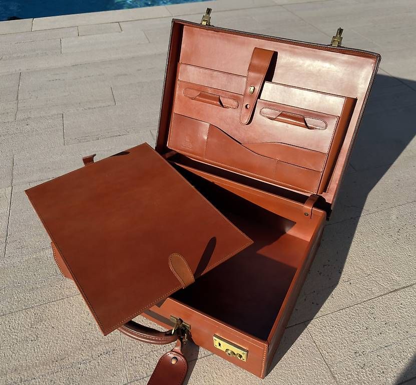 Koffer & Taschen: Attaché Case – Gebraucht aus Genève von Moonstone88 1