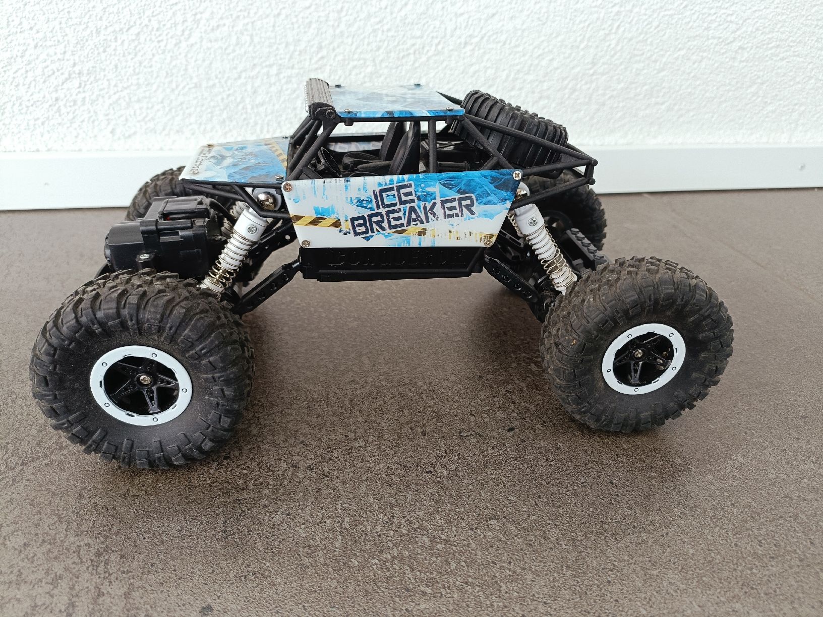Revell Modellismo RC: Revell RC Auto aus Adventskalender – Usato da Lengnau AG venduto da Ssvenja