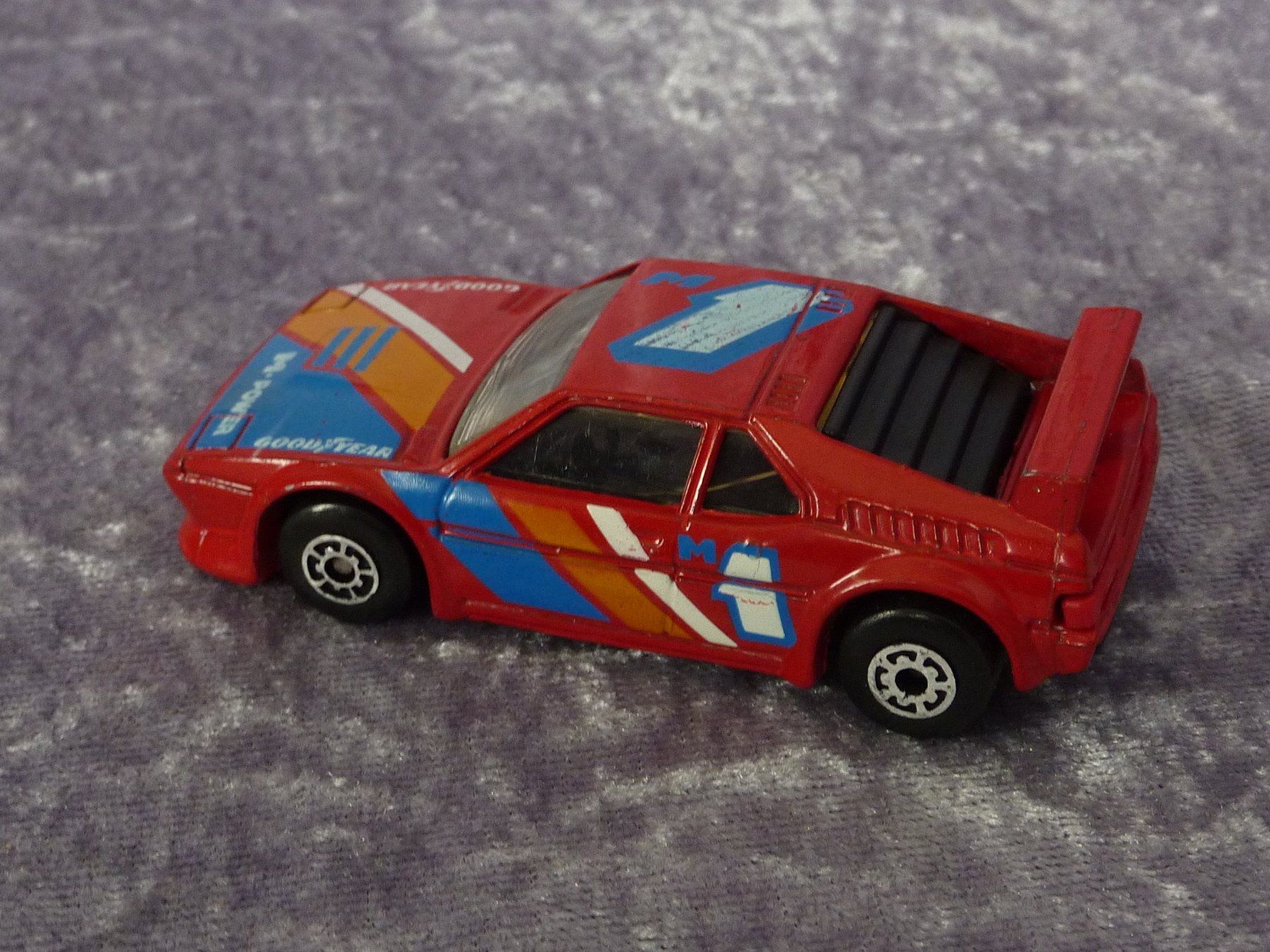 Matchbox Modellini d'auto: BMW M1 1:64 – Usato da Dürrenäsch venduto da Cobra1ch 1