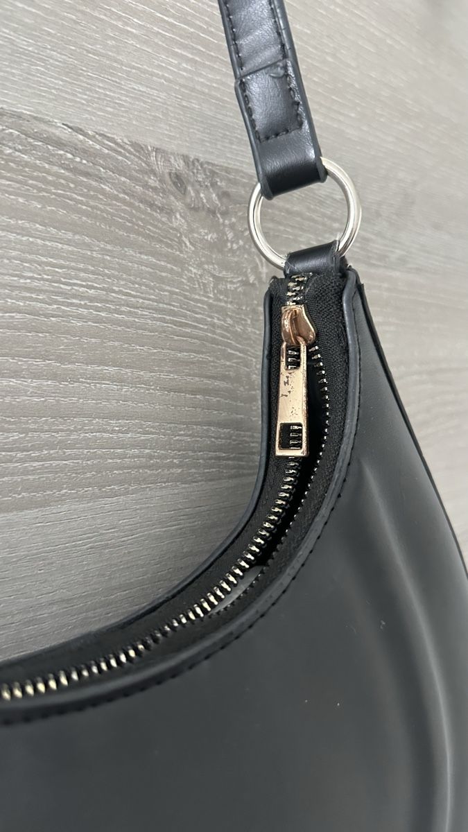 Borse da donna: Tasche schwarz  – Usato da uerikon venduto da SITRRY4 1