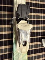 Ski und Schuhe