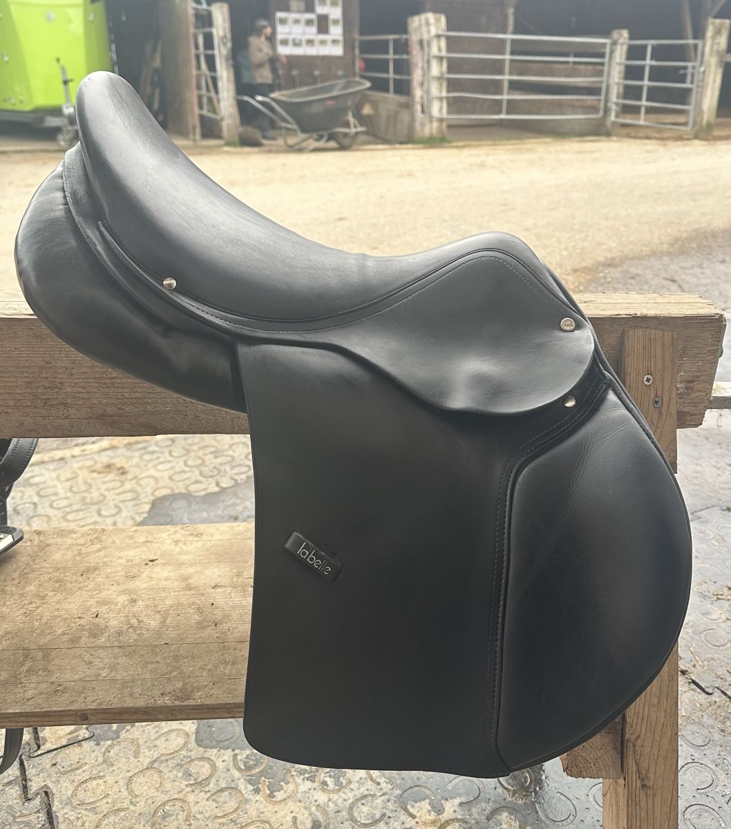 Selle & Accessori: Labelle VS Sattel (Springen) 17.5” – Usato da Männedorf venduto da kajuar 1