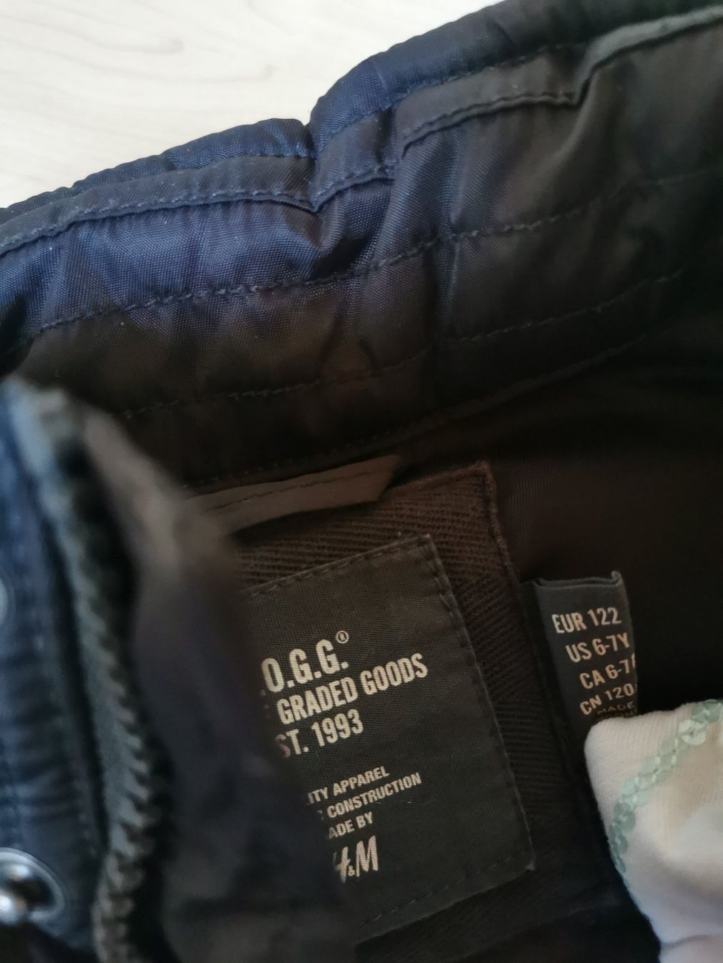 Altro abbigliamento per bambino: Gilet Gr. 122 – Usato da Oberkulm venduto da Preneur 1