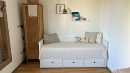IKEA Hemnes Tagesbett + zwei bequemen Matratzen (2x 80x200)