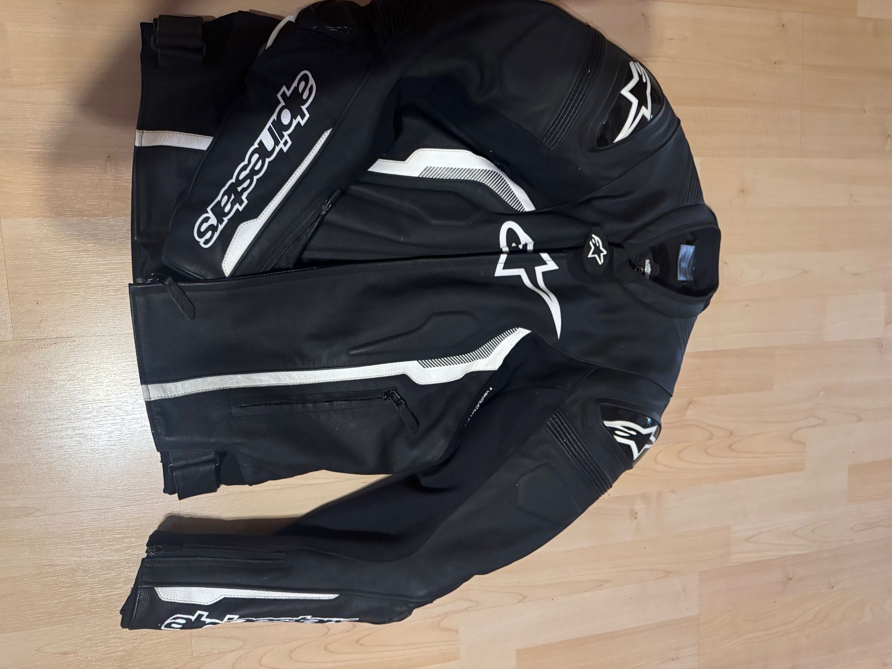 Jacken: Motorrad-Lederjacke Alpinestar – Gebraucht aus Düdingen von lukas-gerber
