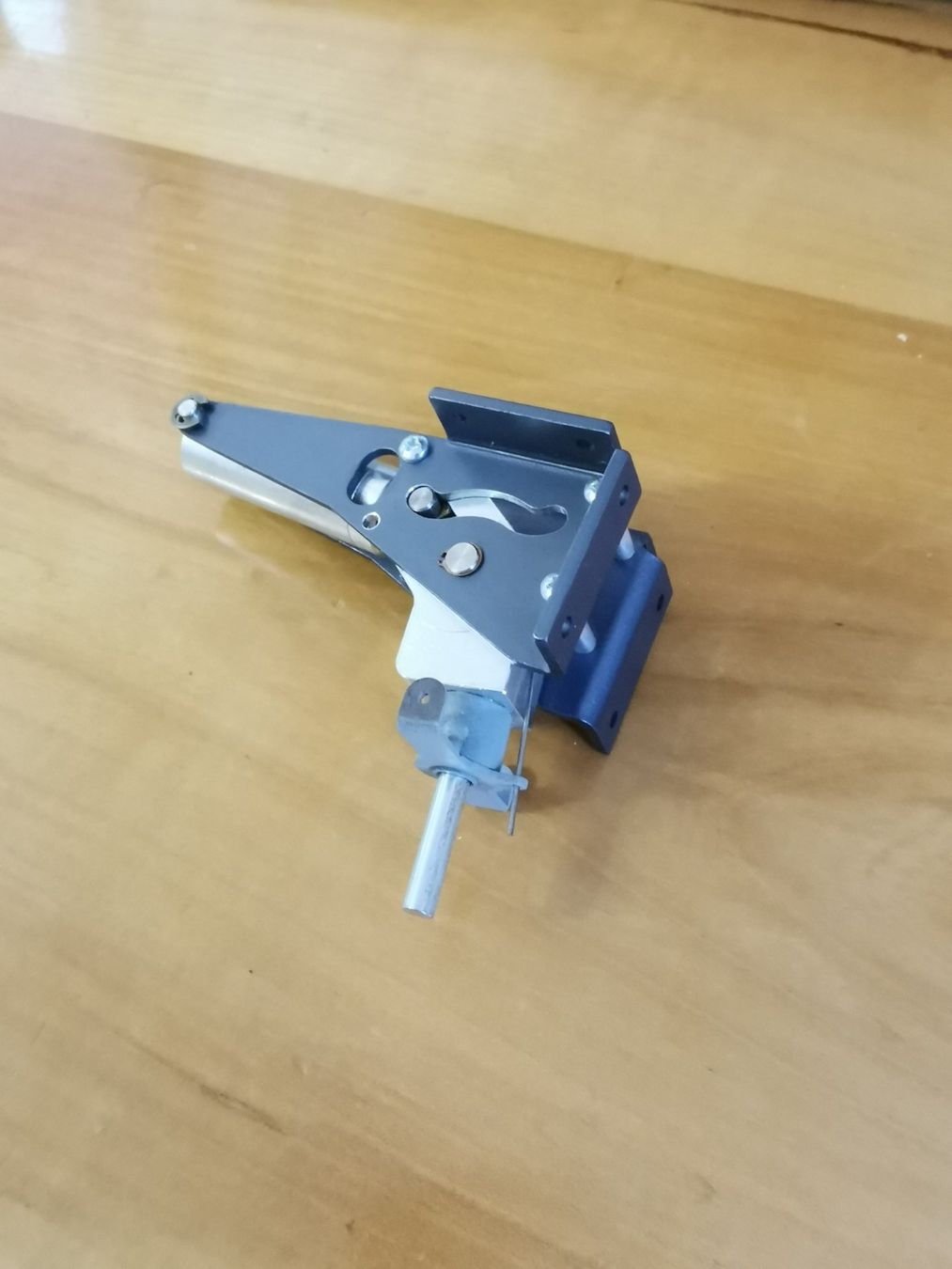 Modellismo RC: Robart front retract – Nuovo e nell'imballaggio originale da La Tour-de-Peilz venduto da Specter228 1