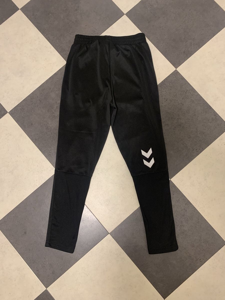 Pantaloni: Sporthose Hummel – Usato da Luzern venduto da Boudin03 3