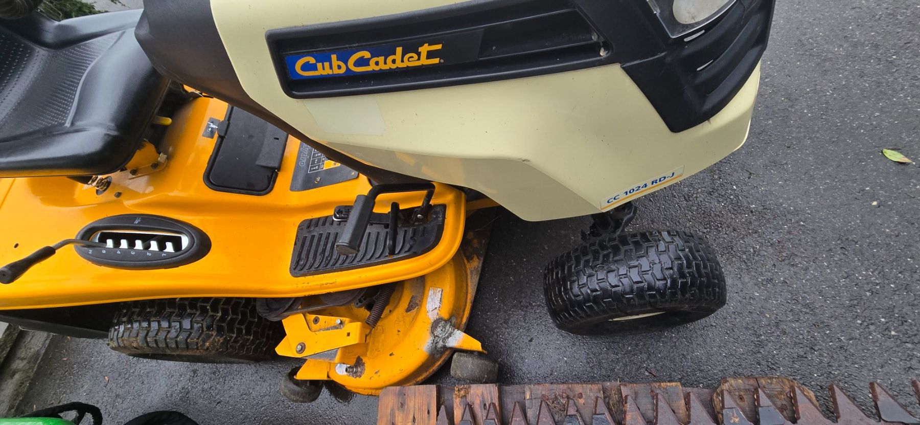 Rasenmäher: Cub Cadet Aufsitzmäher CC 1024,! – Gebraucht aus Rain von Fafan069 3