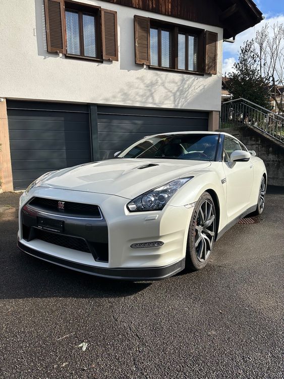 Nissan GT-R 3.8