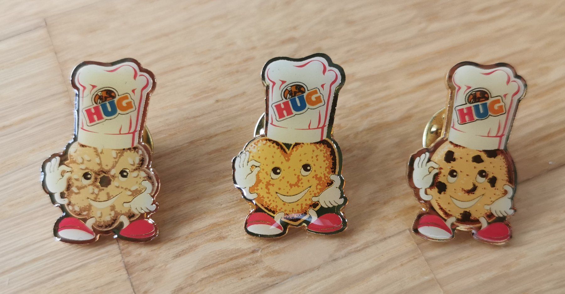 Plaketten & Abzeichen: 3x Pin HUG Guetzli – Gebraucht aus Zürich von ms993