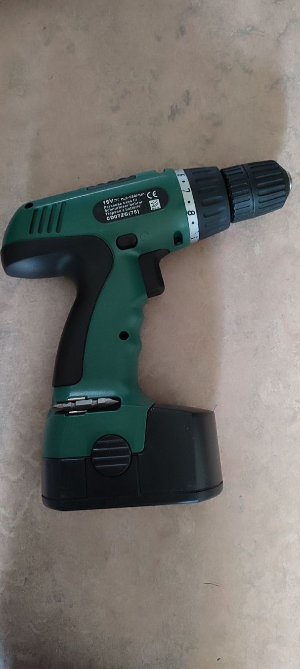 Perceuses: Akkubohrer Krafttech 18V – D'occasion à Biel/Bienne par ruggi03 1