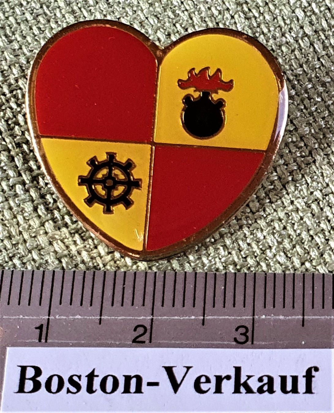 Plaketten & Abzeichen: B742 - Pin Gemeinde Ittigen Herz Schweiz – Gebraucht aus Reinach BL von Boston-Verkauf 1