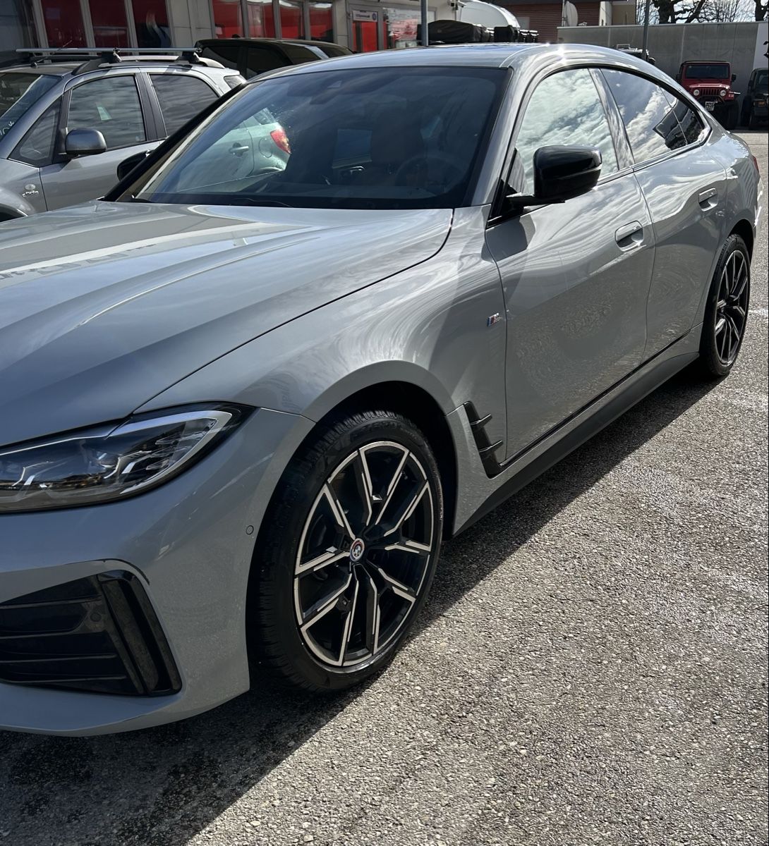 BMW Automobili: BMW i4 eDrive40 – Usato da Gland venduto da bay_c6sd 3